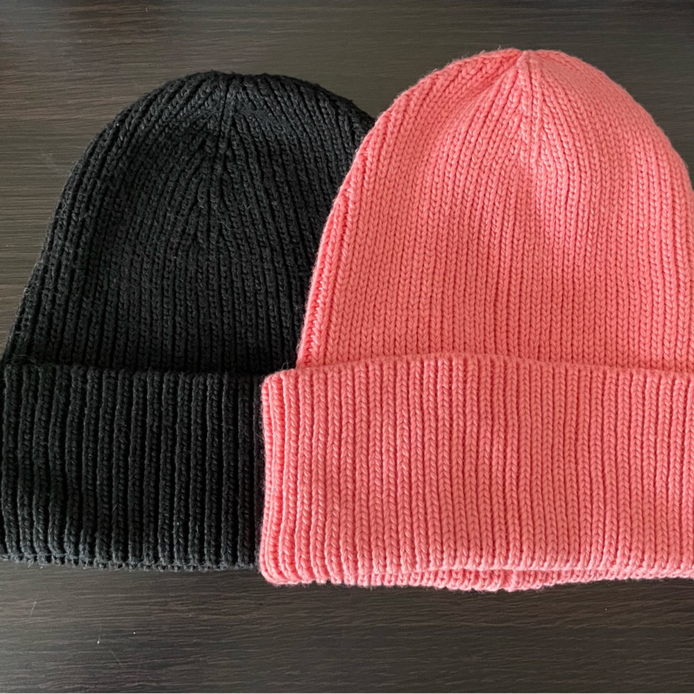 Set of 2 Old Navy Beanies. One black and one pink